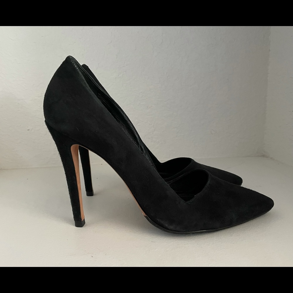 Alice and Olivia Dina pump size 7